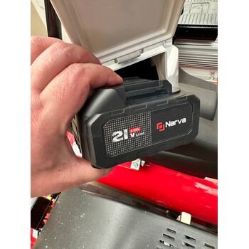 Опрыскиватель аккумуляторный 12 л посадка под аккум Makita Narva NAS-12-4Li
